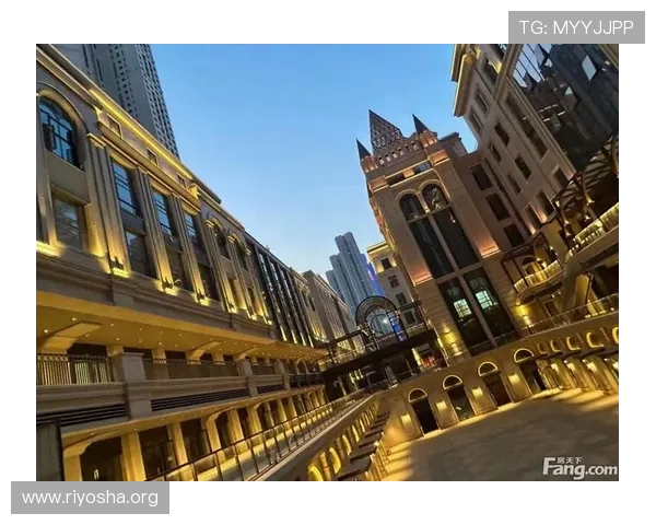 澳门永乐戏院官方网站提供的演出视频与精彩瞬间回顾让您足不出户也能感受现场的震撼与魅力